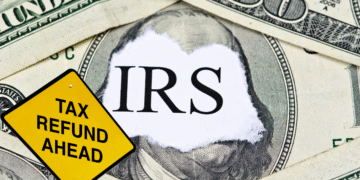 GIANT SURGE: IRS is Planning to Issue $3,000 Refunds in June - But Not Everyone Will Get It in One Payment